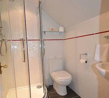 Southview And Indoor Pool Guest house Windermere